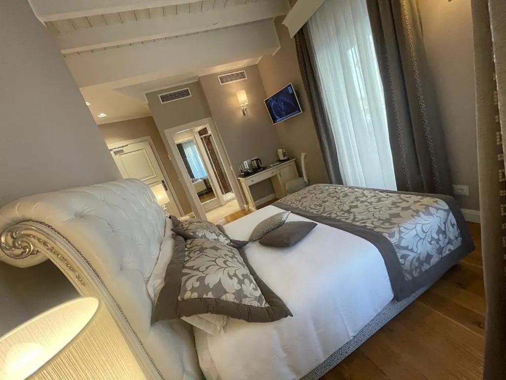 ***  Delle Nazioni Milan Hotel İtalya