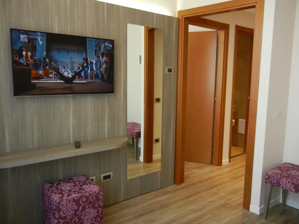 Delle Nazioni Milan Hotel 3*,
