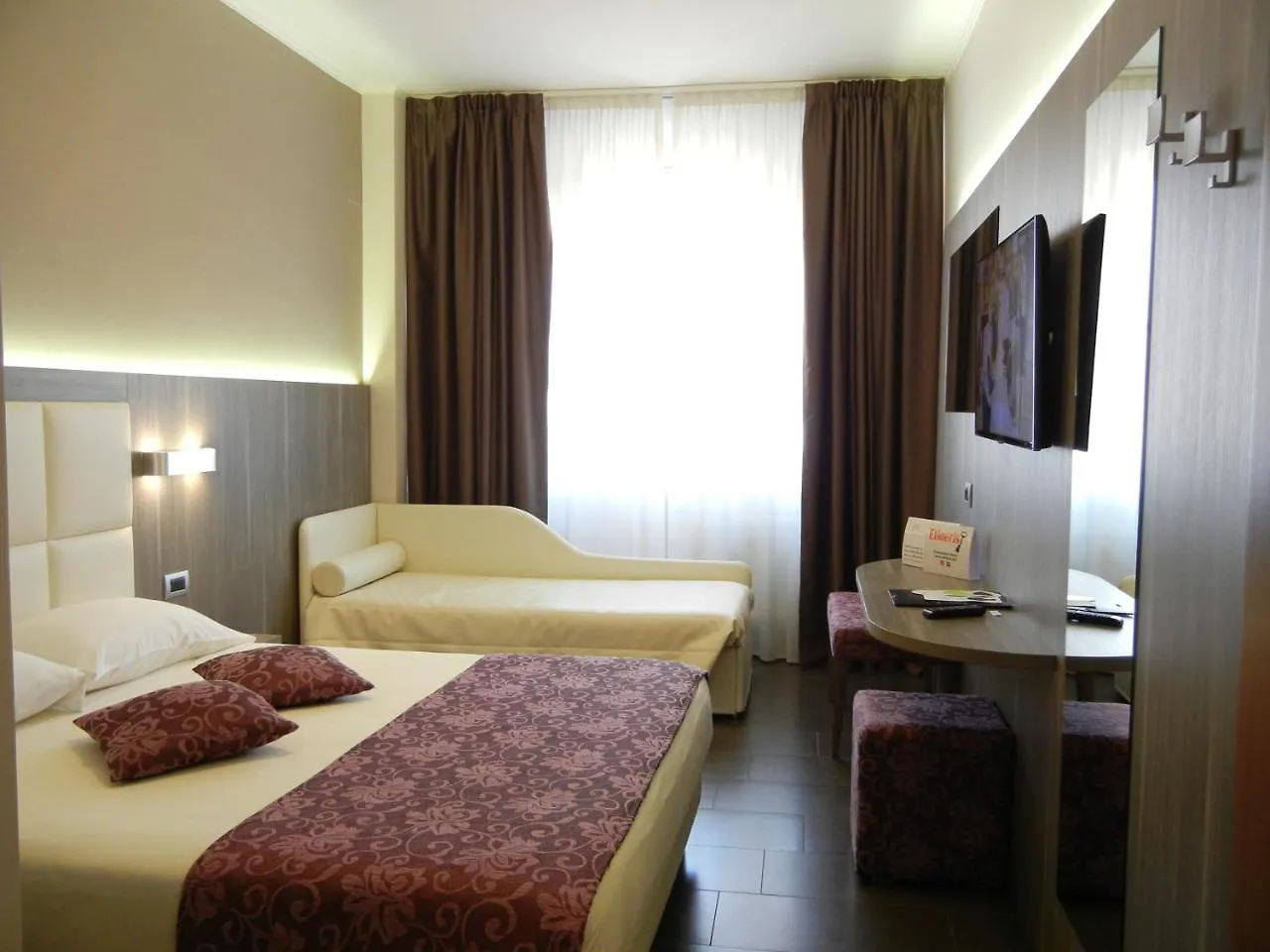 Delle Nazioni Milan Hotel 3*,  Italia